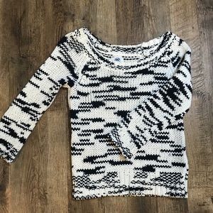 American Eagle knit sweater. 🎀